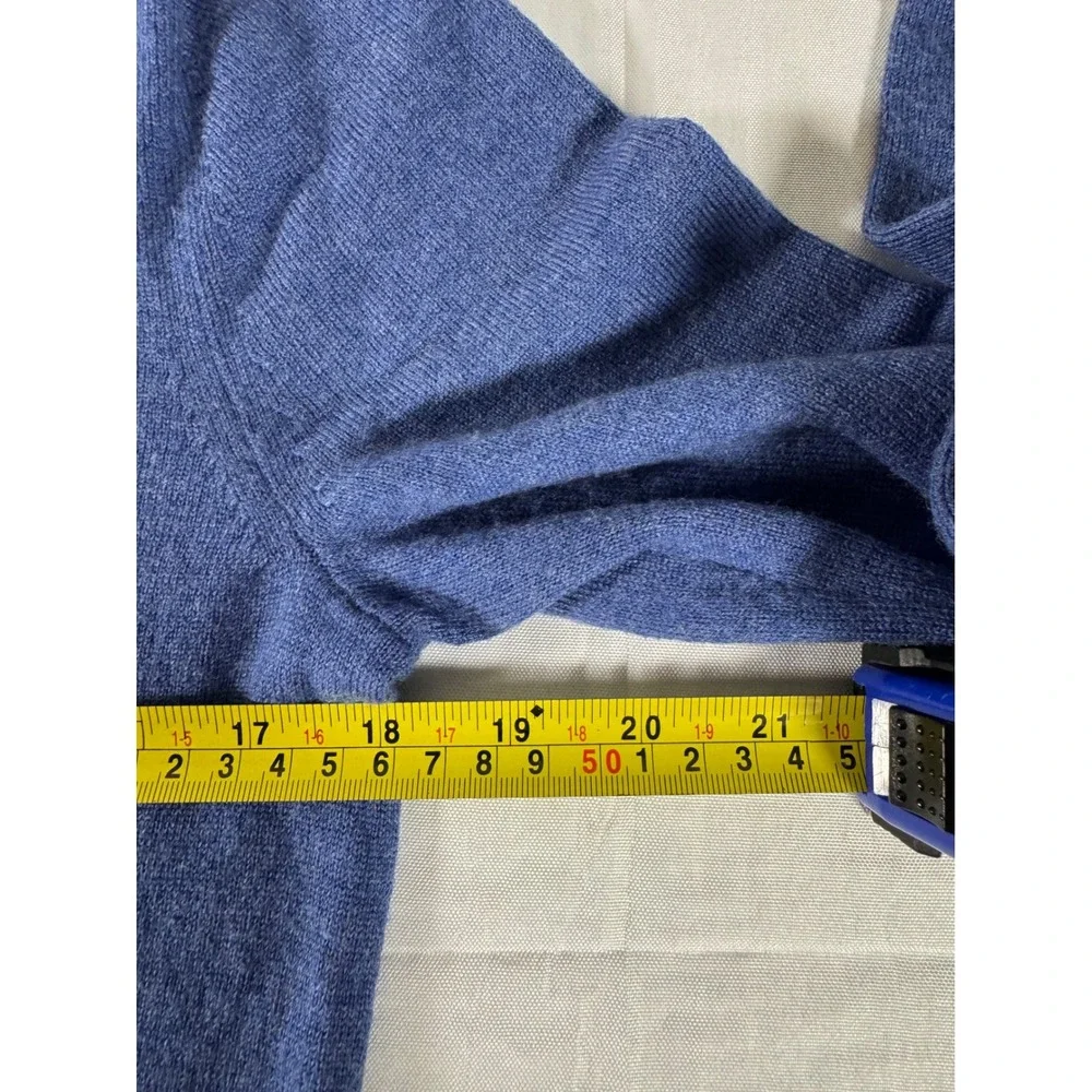 Banana Republic Mens Extra Fine Merino Wool V-Neck Sweater Blue Heather Small
